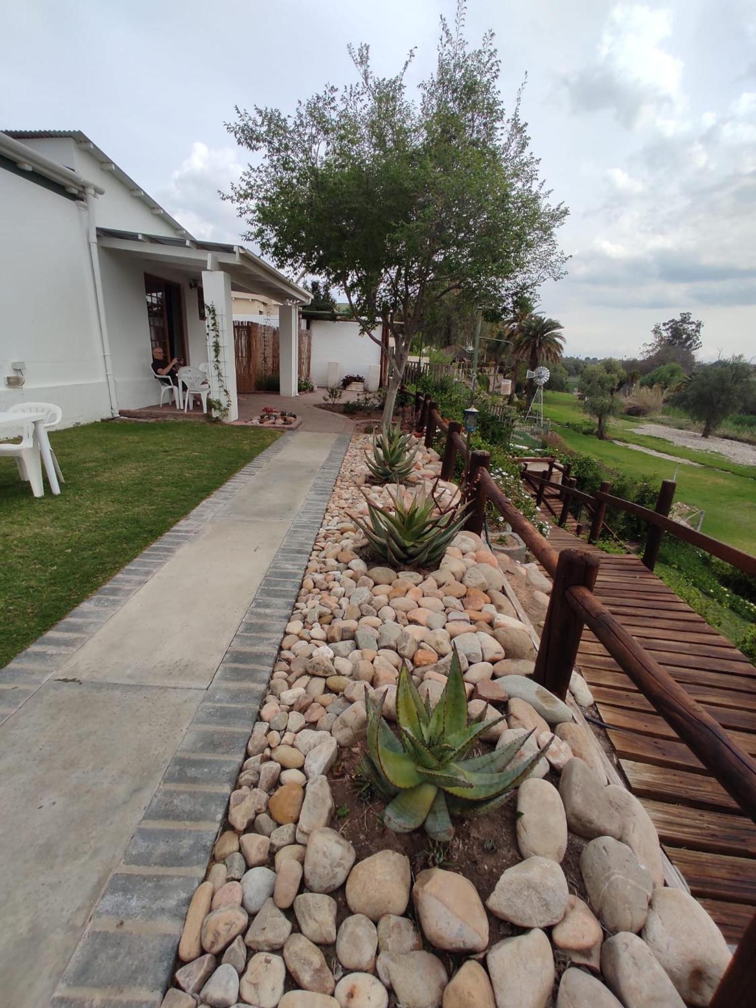 De Oude Yotclub Bed & Breakfast Oudtshoorn Exterior photo